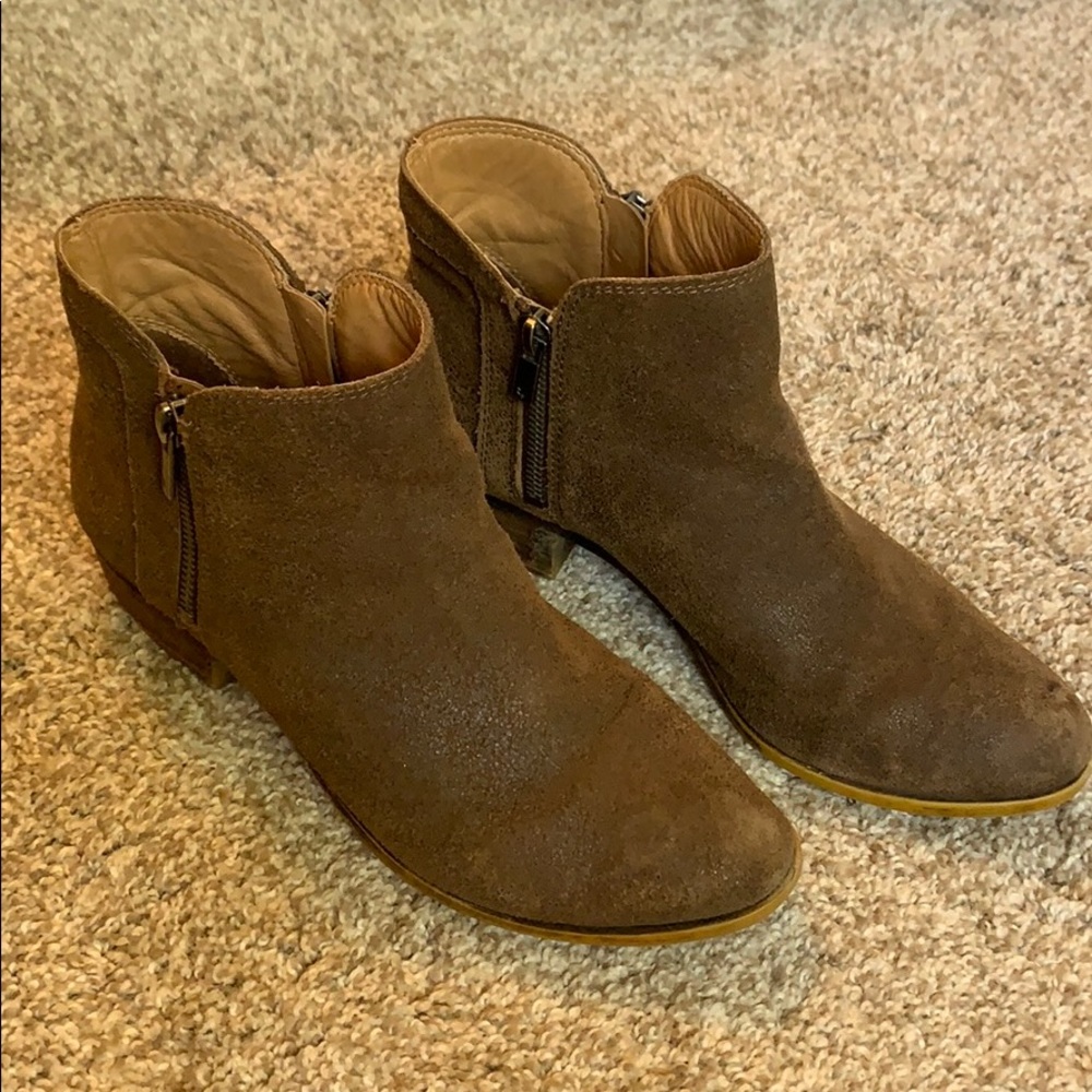 Lucky Brand Chelsea Boots